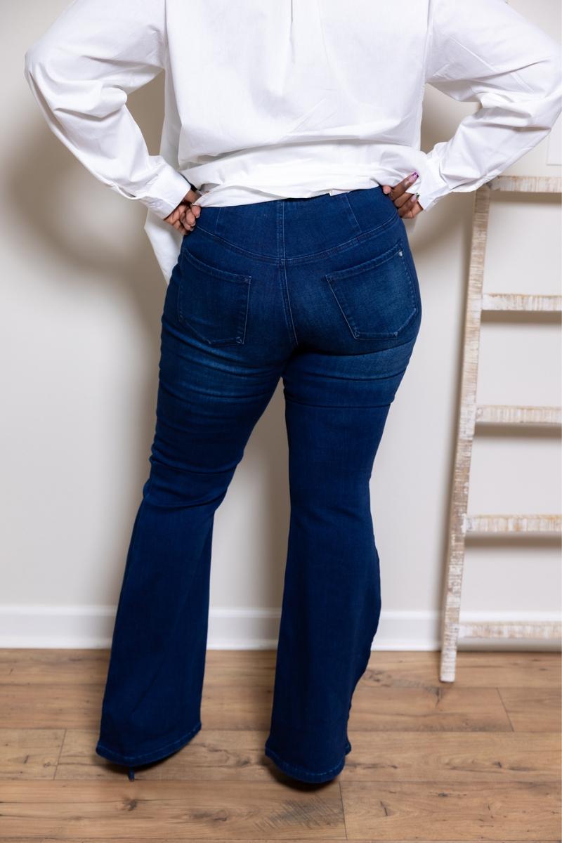 (Plus Sizes) The Perfect Fit Flare Jeans